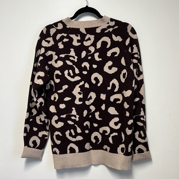 Sweater - Picture 4 of 4